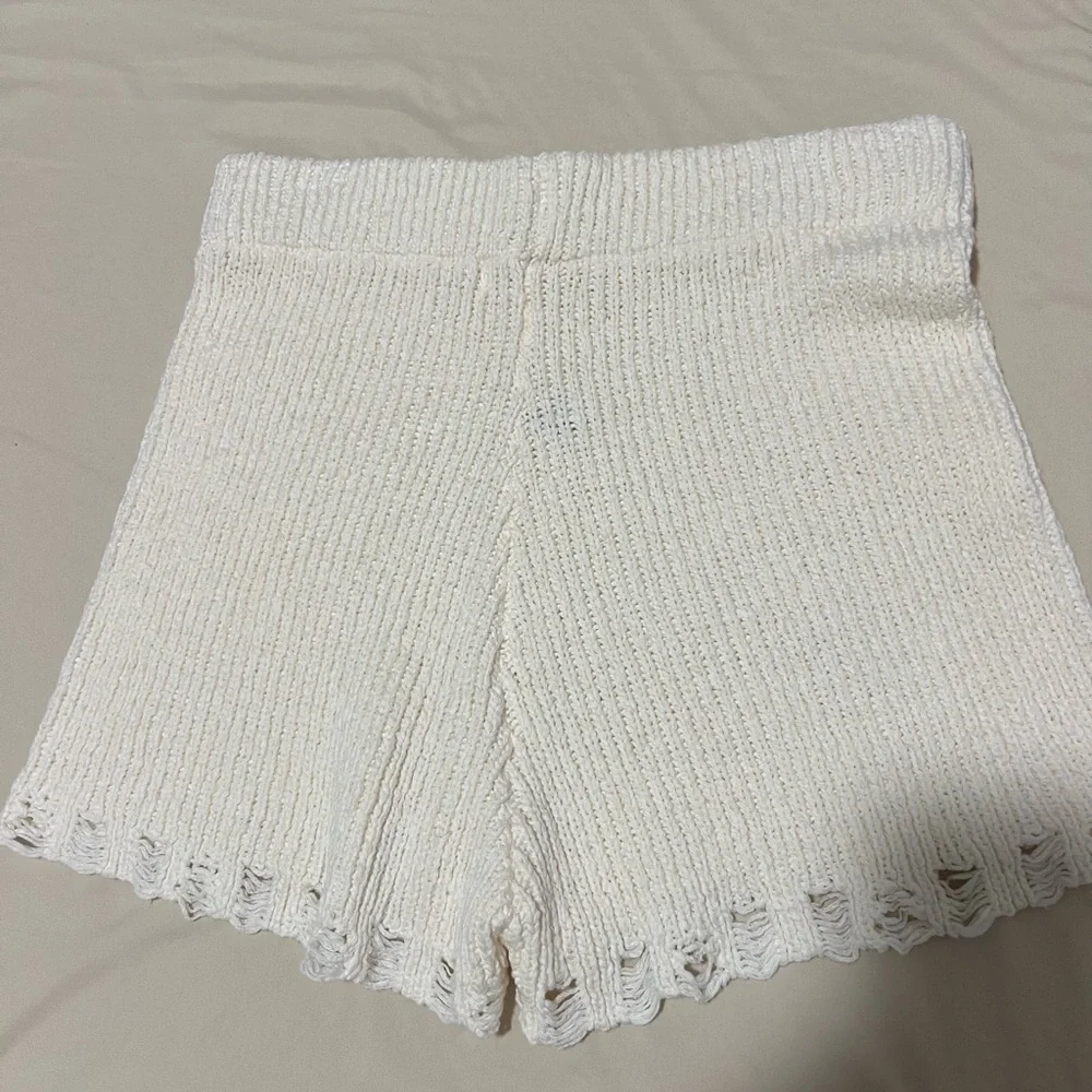 moon & madison High Waist Cream Knit Shorts - Picture 2 of 3